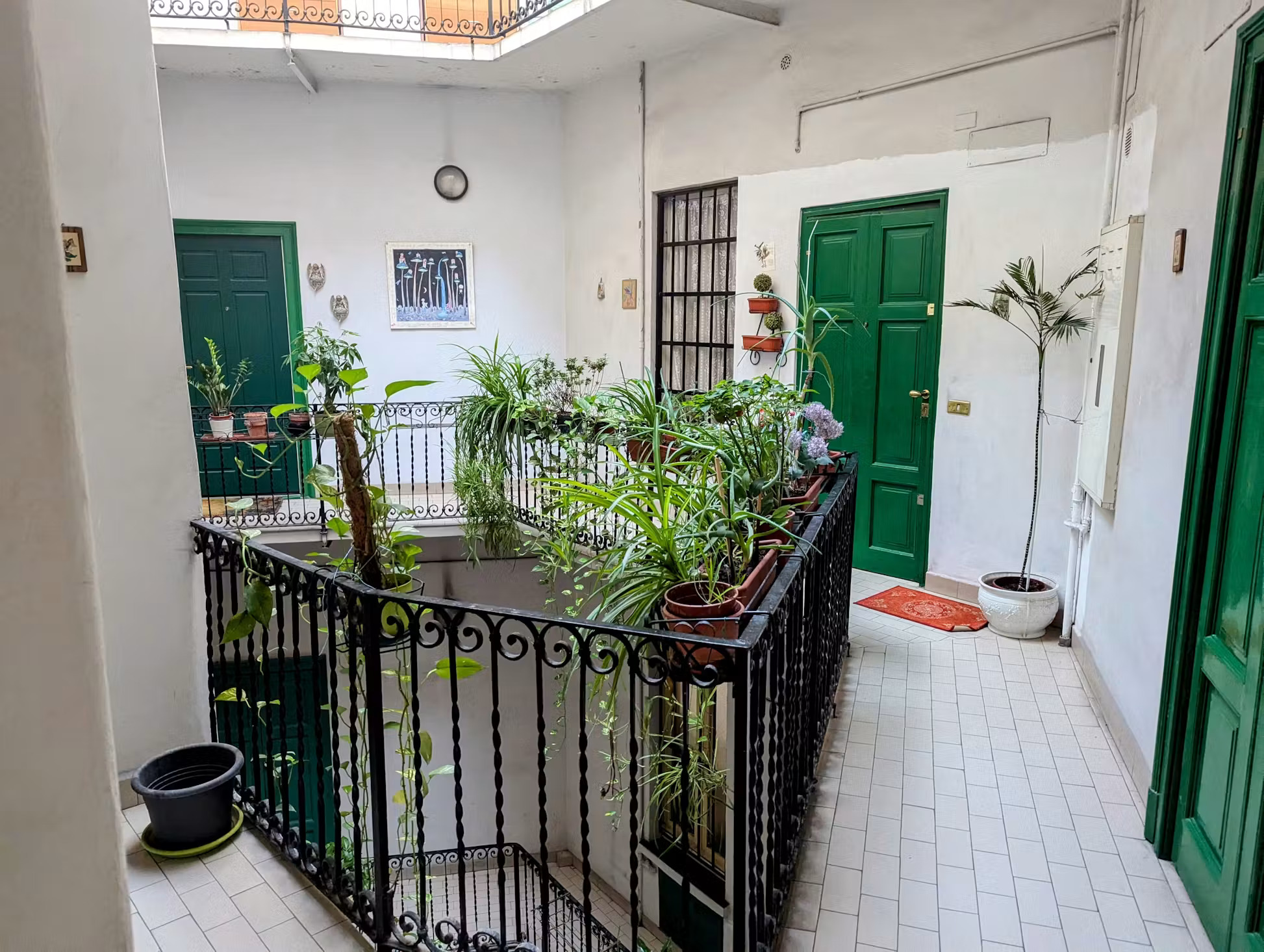 TRANSITI1 - Studio Apartment
